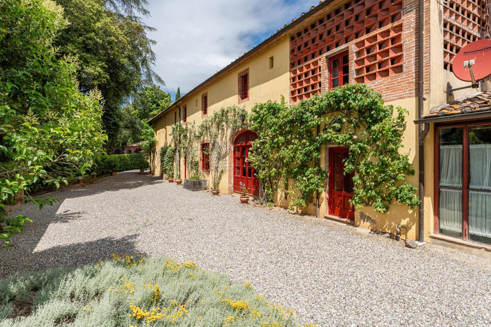 לוקה Agriturismo Mansi Bernardini מראה חיצוני תמונה