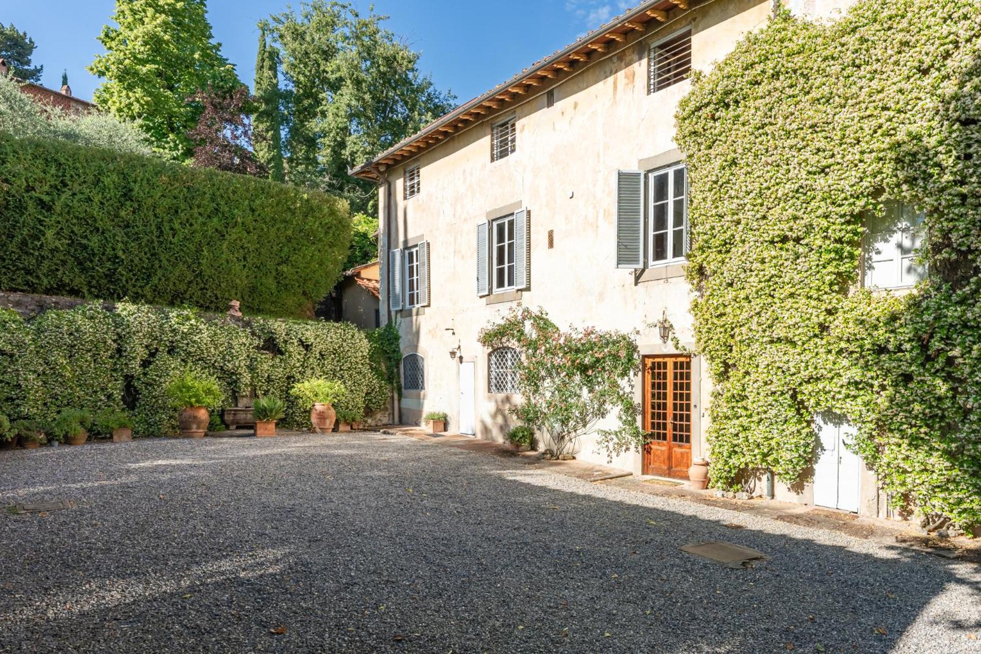 לוקה Agriturismo Mansi Bernardini מראה חיצוני תמונה