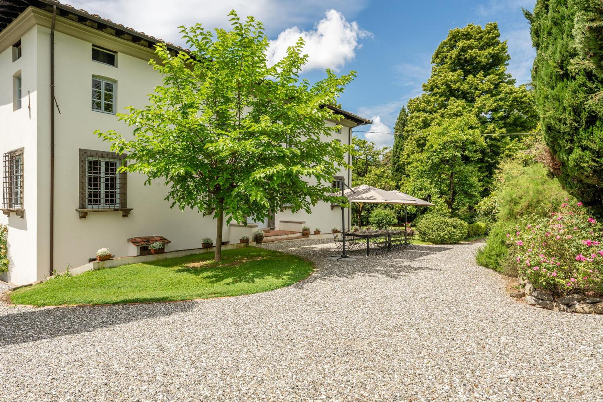 לוקה Agriturismo Mansi Bernardini מראה חיצוני תמונה