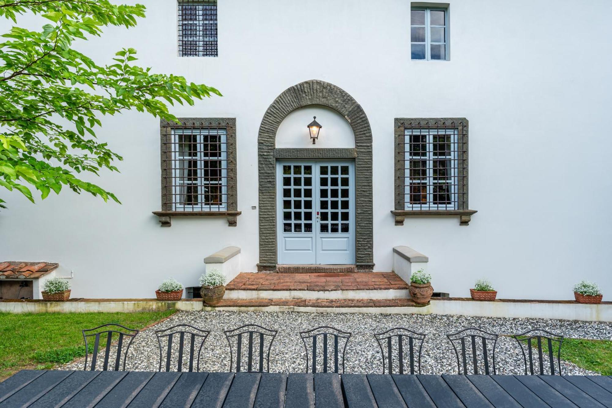 לוקה Agriturismo Mansi Bernardini מראה חיצוני תמונה